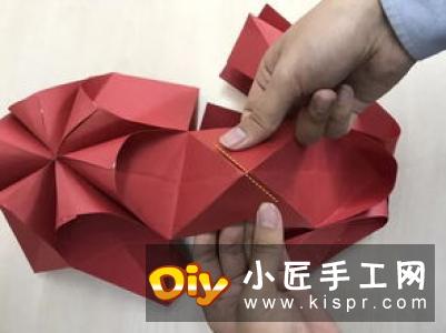 简单的折纸盒教程,像是一个无盖钱包,往里面填入废纸!