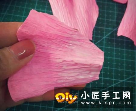 用皱纹纸做花,不但简单,也可以美翻了!教程学起来!