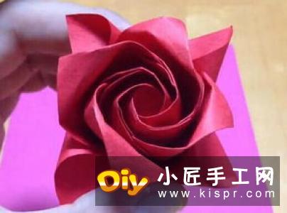 卷心玫瑰花折法图解 折纸含苞待放玫瑰的教程