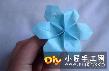 简单纸花的做法图解 六花瓣的花折纸教程