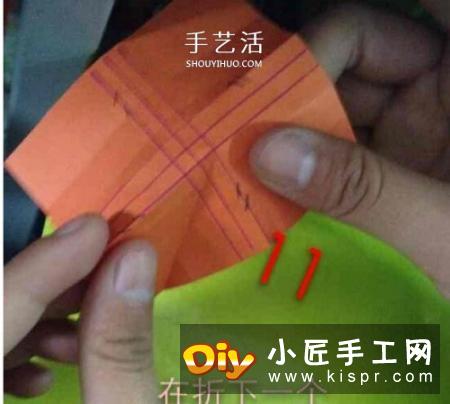 详细的折纸玫瑰教程,小伙伴们如果喜欢这款小小的手指玫瑰,那就跟着学起来吧~
