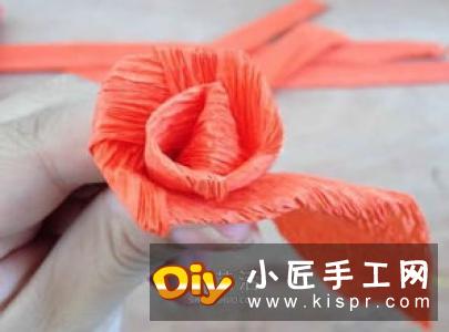 皱纹纸花的折法图解 如何用皱纹纸做花的步骤