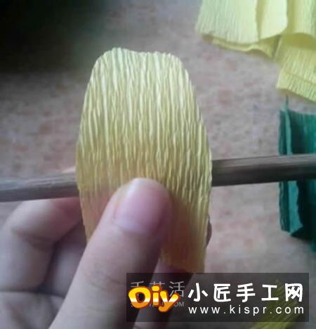 用皱纹纸做向日葵图解 简单详细步骤DIY太阳花