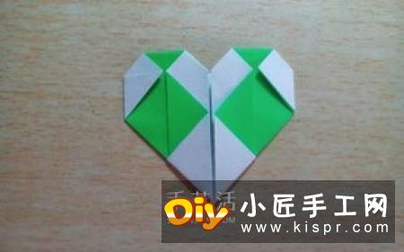 带翅膀的爱心怎么折 带翅膀的爱心折法图解