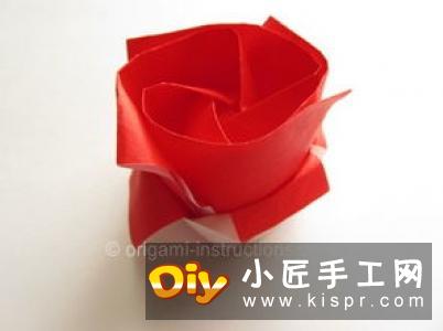 详细的折纸玫瑰教程,小伙伴们如果喜欢这款小小的手指玫瑰,那就跟着学起来吧~