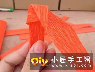 皱纹纸花的折法图解 如何用皱纹纸做花的步骤