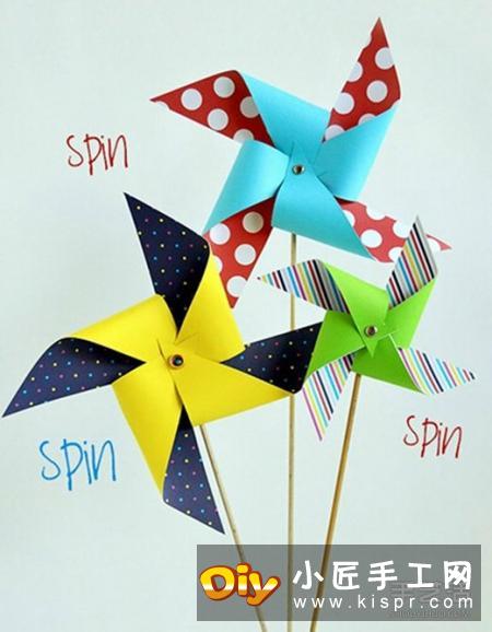 手工折纸风车图解教程 简单幼儿风车制作过程