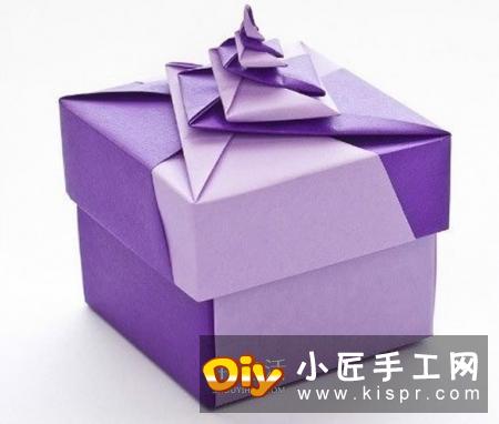 一种漂亮带盖礼品盒的折纸教程,盒身没有什么特别