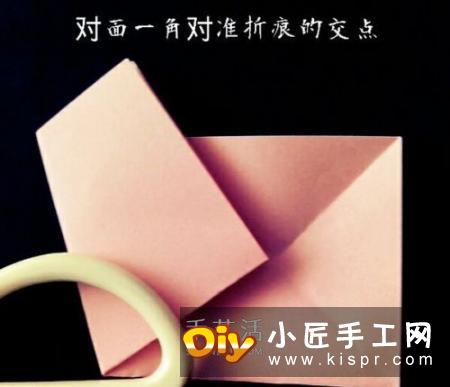 把剪纸和折纸结合,做一朵漂亮樱花的教程