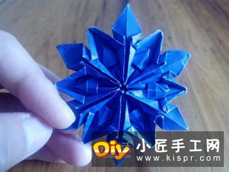 3D立体雪花的折纸图解 复杂精美雪花的折法