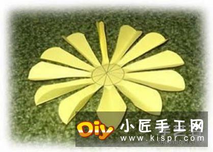 纸花的做法图解教程 手工纸花朵制作方法