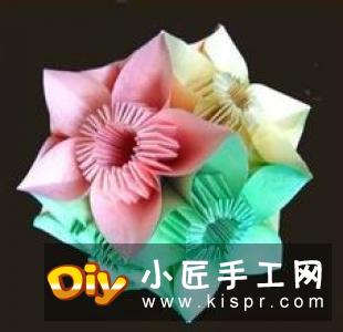 六瓣百合花折纸图解 折纸六瓣百合的方法教程