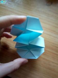 精灵球制作方法教程 手工折精灵球的折法图解