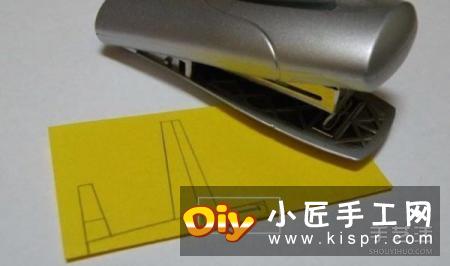 一架迷你纸滑翔机的制作方法