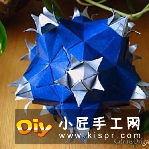 镂空纸花球怎么折图解 简单手工花球的折法
