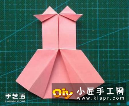 儿童折纸裙子图解教程 简单小裙子的折叠方法