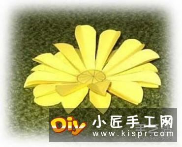纸花的做法图解教程 手工纸花朵制作方法