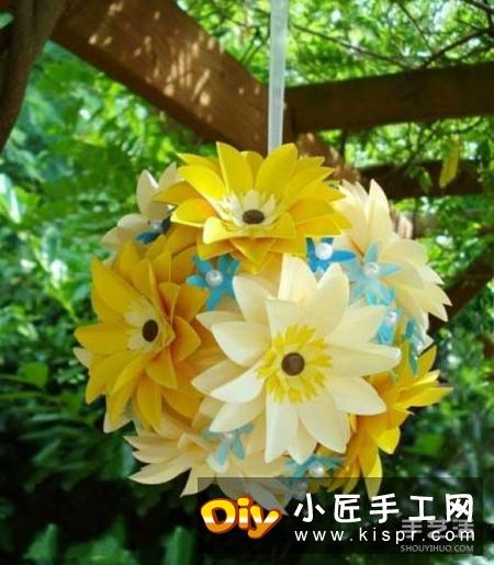 纸花的做法图解教程 手工纸花朵制作方法