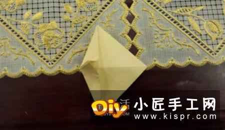 古人发明用来挡风雨的雨伞,发展到现今已不仅是实用物