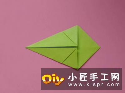 芭比公主折一顶漂亮皇冠吧~简单的手工折纸教程