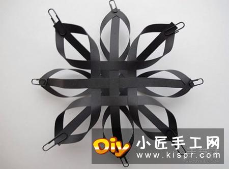 纸条折纸雪花的方法图解 立体雪花的折法步骤