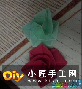 硬纸片折纸玫瑰花的方法 玫瑰花的折法步骤图