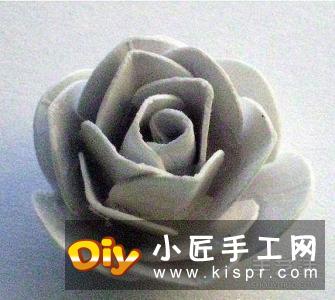 硬纸片折纸玫瑰花的方法 玫瑰花的折法步骤图