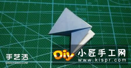 一张正方形纸张,先折个十字