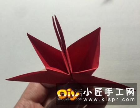 简单折纸4个花瓣 粘合得到一朵四瓣花！