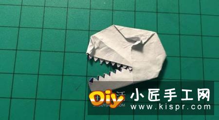 折纸恐龙头的折纸教程,没猜错的话应该是霸王龙的