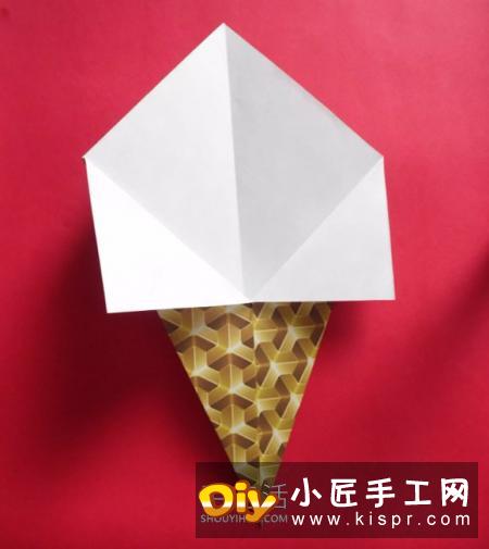 您的折纸冰淇淋蛋筒可以作为生日贺卡或聚会邀请函