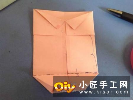 一个有趣纸盒/纸篮的折纸教程,设计成衬衫领带的造型,这创意也是没谁了
