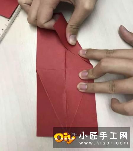 元旦新年小手工 折纸制作漂亮的纸灯笼图解