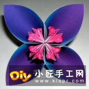 四瓣花折纸图解教程 手工折叠四瓣花的方法